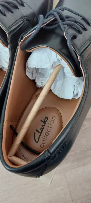 Sapatos Clarks Tilden Pretos Pele