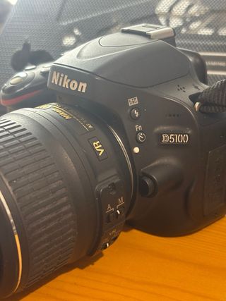 Cámara Réflex Nikon D5100 + Cargador