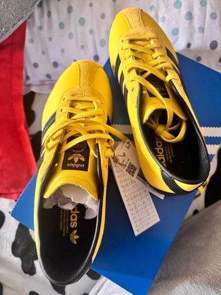 Zapatillas Adidas Tokio Mujer Amarillo/Negro