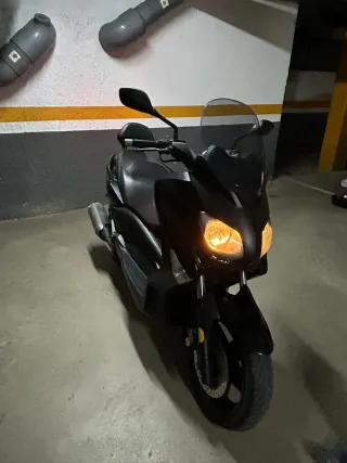 Yamaha XMAX 250cc 2011 - 80.000km