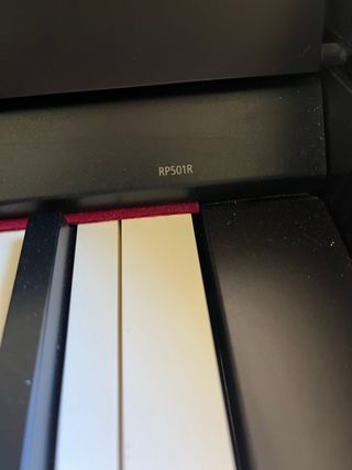 Piano Roland RD501R