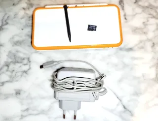 Nintendo 2DS XL Blanco Naranja