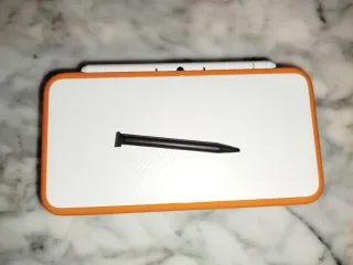 Nintendo 2DS XL Blanco Naranja