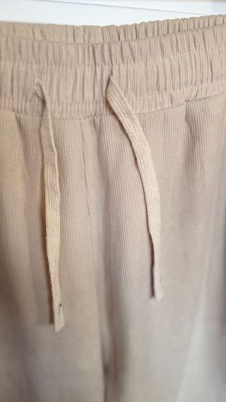Pantalones de terciopelo beige