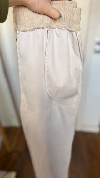 Pantalones de terciopelo beige