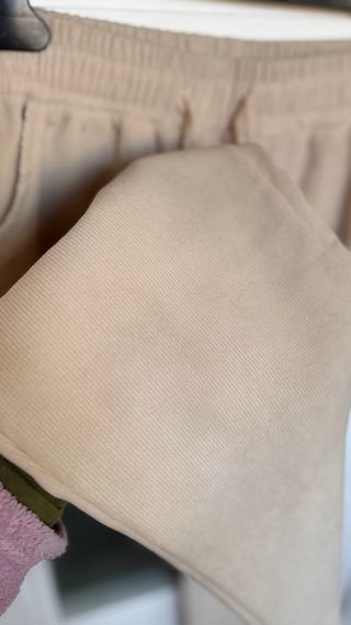 Pantalones de terciopelo beige
