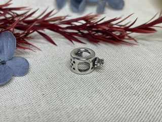 ✨ Charm Simbolo Pandora