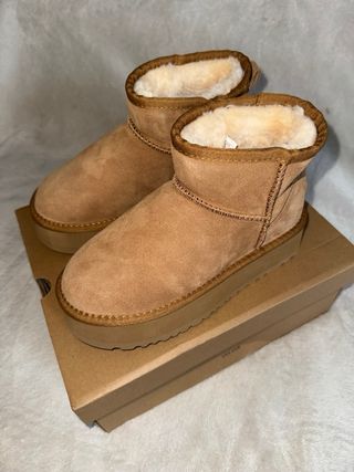 Botas UGG Beige/Marrón talla 36