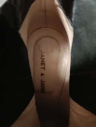 Botín piel negro Janet & Janet pedrería