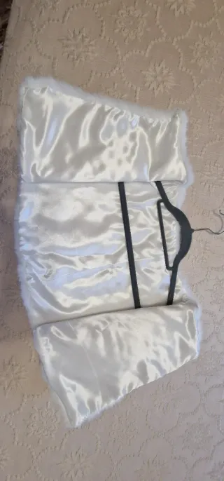 Chal de pelo blanco para niña