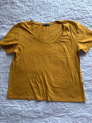 Camiseta Zara Talla M Amarilla