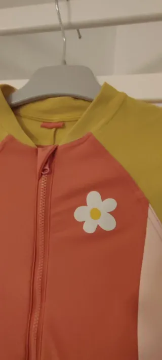 Neopreno y calcetines piscina