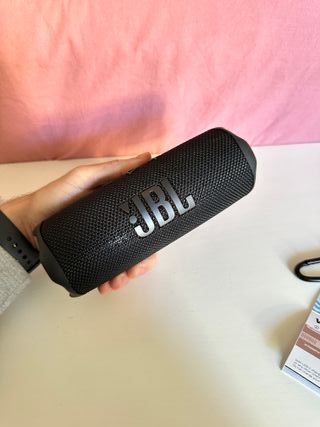 Altavoz JBL Flip algo negociable