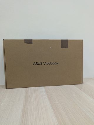 ASUS Vivobook 15.6 Intel Core i5 16GB/512GB Plata