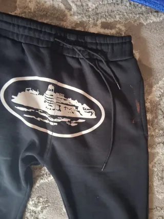 Conjunto Corteiz Sudadera y Pantalón Negro