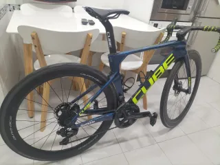 CUBE LITENING C68 Intermarché Profesional