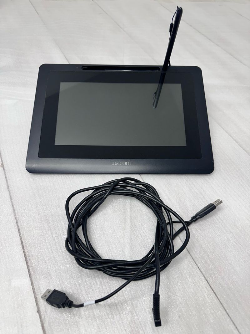 Tableta Gráfica Wacom DTU-1031x Profesional