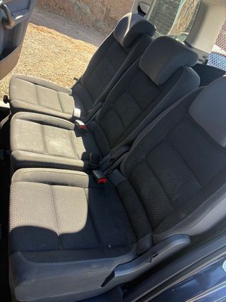 Volkswagen Touran 2012 o Cambio touareg o similar