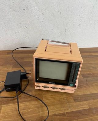Precioso mini televisor Irradio vintage, rosa