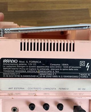 Precioso mini televisor Irradio vintage, rosa