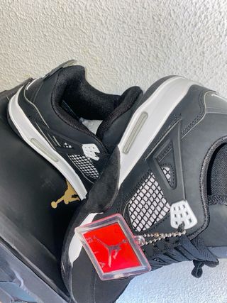 Zapatillas Jordan Negras y Blancas