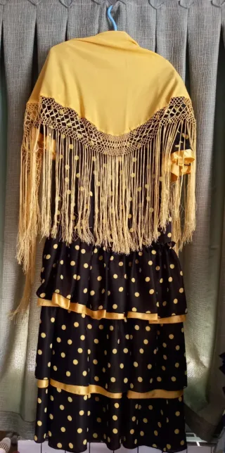 Chaquetilla Sevillana Negra y Roja