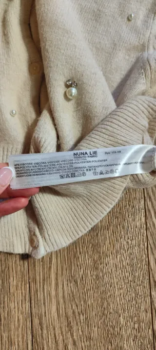 Cardigan corto beige da ragazza  Nuna Lie