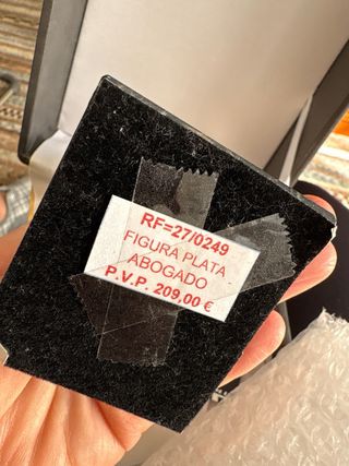 Figura abogado resina baño plata