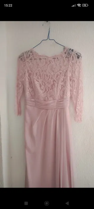Vestido de fiesta rosa encaje
