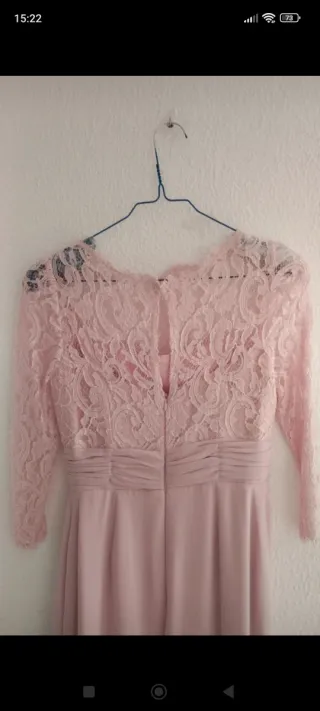 Vestido de fiesta rosa encaje