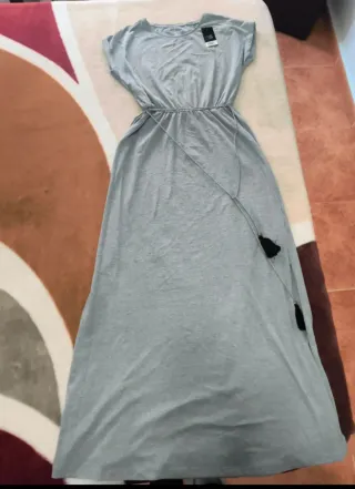 Vestido largo gris de verano