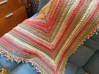 Chal crochet algodón salmón y beige