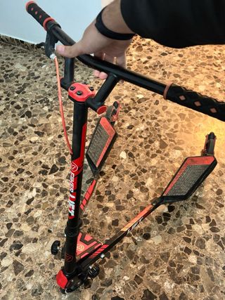 Patinete 3 Ruedas Negro y Rojo