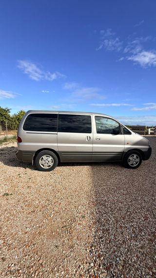 Hyundai H1 2.5 CRDi Starex