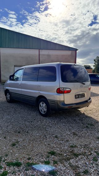 Hyundai H1 2.5 CRDi Starex