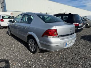Opel Astra Sedan 1.7 cdti 2009