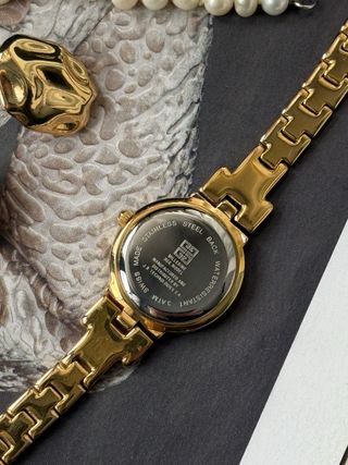 Reloj Givenchy Dorado Mujer