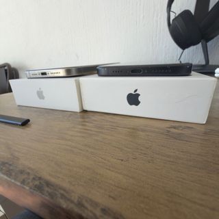 Vendo dos Iphone iPhone 15 Pro Max Y 15 Plus