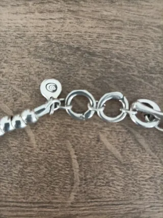 Collar Ciclón mujer plata y detalles rojos