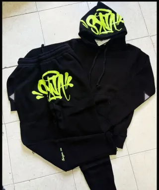 Conjunto Sudadera y Pantalón Negro con Logo