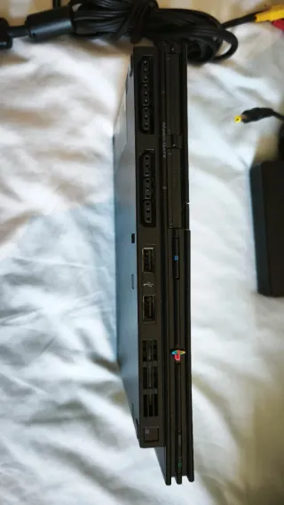 PlayStation 2 Slim Negra