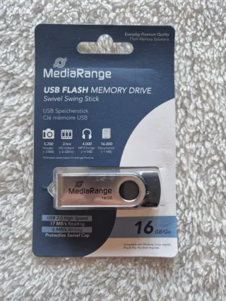 Memory 16GB 9pz MediaRange USB Flash Drive