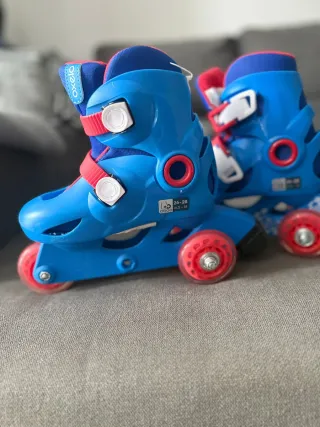 Patines infantiles Oxelo azules y rojos