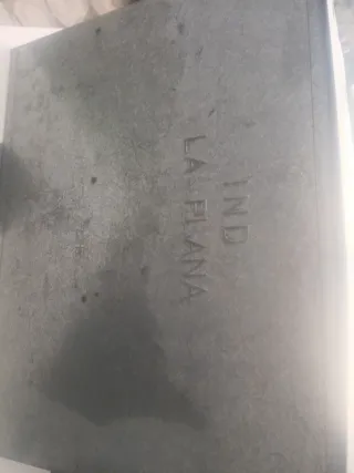 Comedero y bebedero para aves