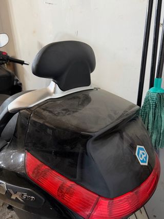 Piaggio Xevo 125 Negro