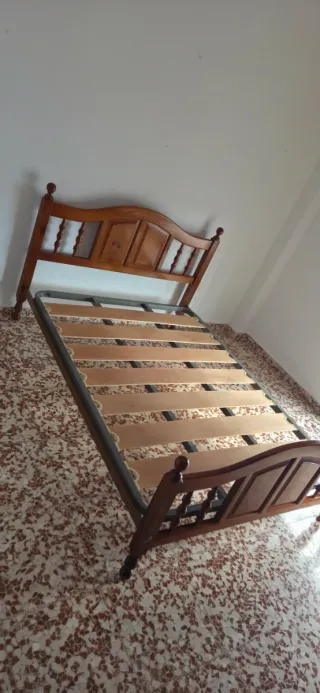 Cama matrimonio madera y metal