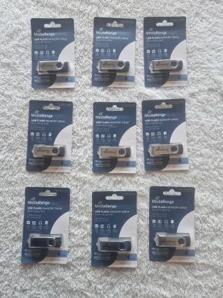 Memory 4GB 9pz MediaRange USB Flash Drive