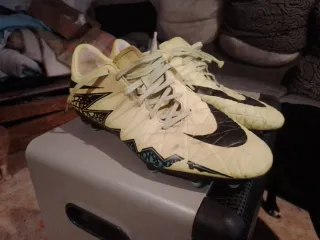 Botas de fútbol Nike amarillas n°47