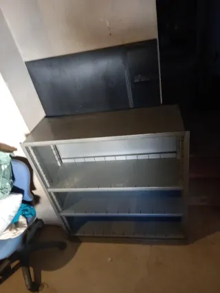 Estantería metálica de 3 baldas