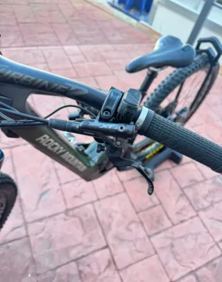 Bici Enduro Rocky Mountain Eléctrica